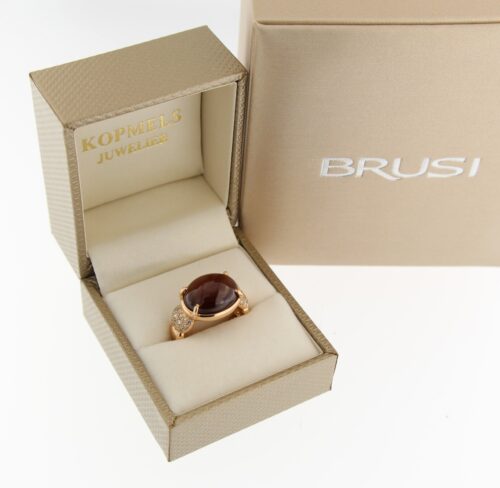 Brusi, rosegouden ring, Polky collectie, granaat en champagne diamant