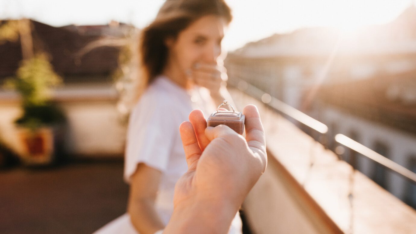 Huwelijksaanzoek perfecte ring - Kopmels Juwelier Doetinchem