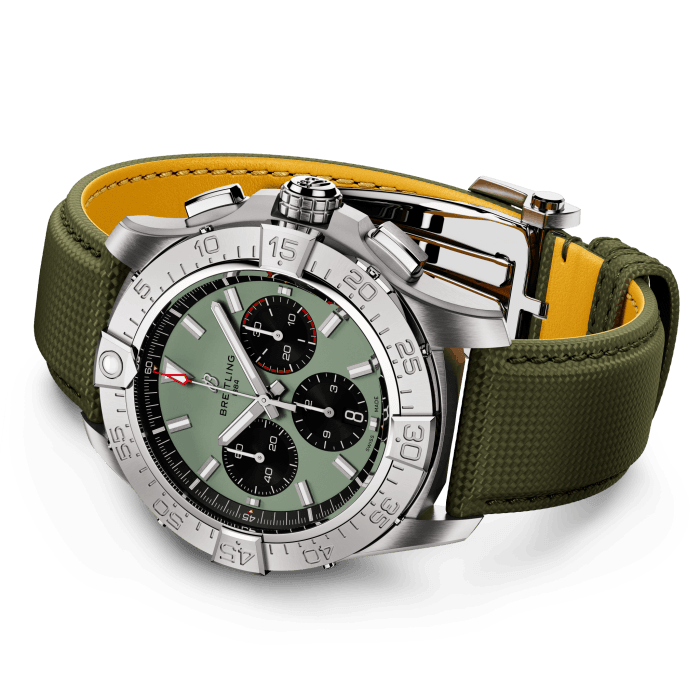 AB0147101L1X1 Breitling Avenger B01 Chronograph 44
