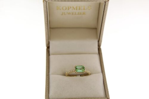 geelgouden-ring-met-diamant-en-groene-tourmalijn